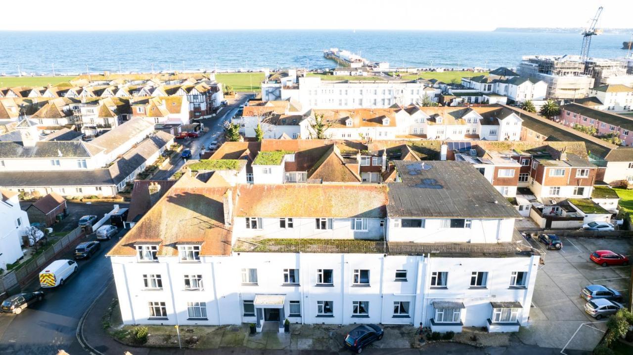 Torbay Court Hotel 3*